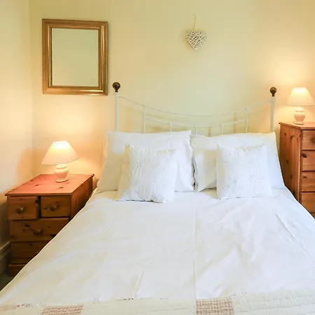 Ellis Howe * Coniston