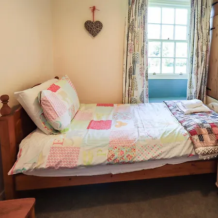 Ellis Howe * Coniston