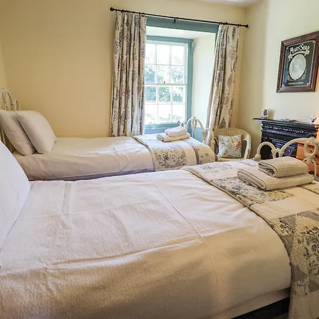 Ellis Howe * Coniston